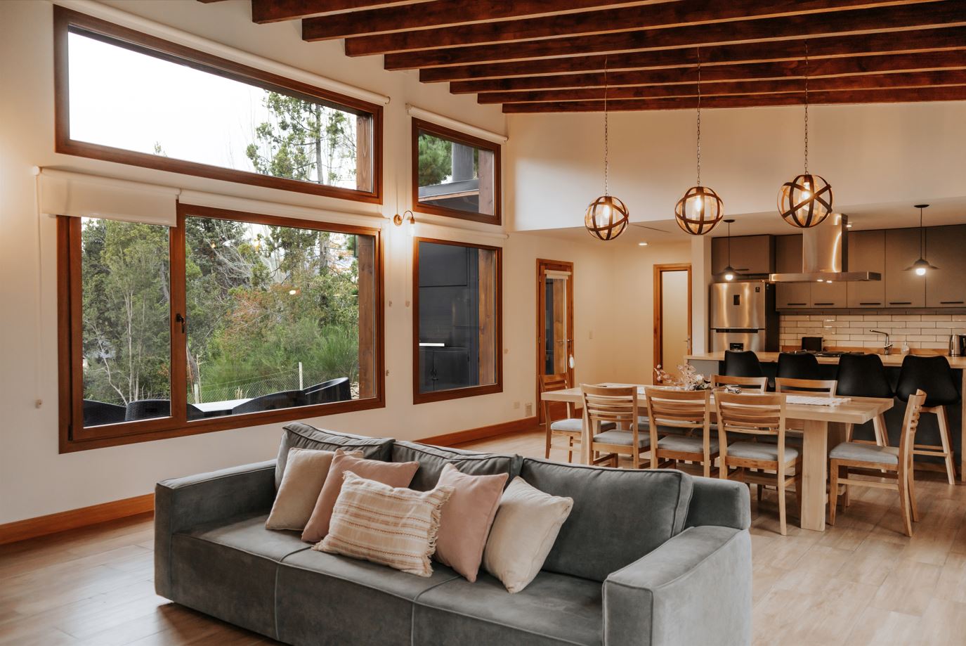 The cozy living room of Cinco Cumbres