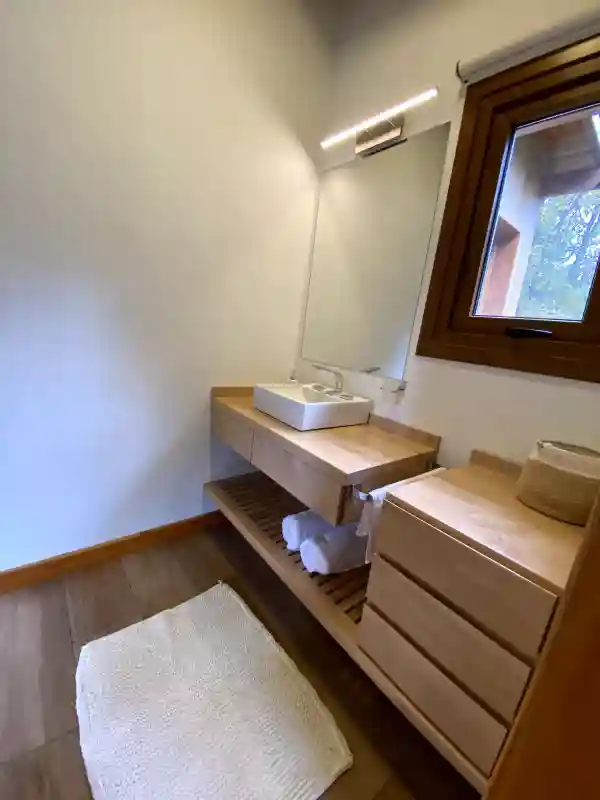 En-suite bathroom Vanitory
